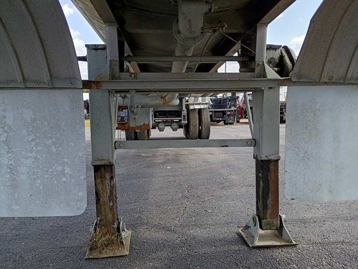 #16995-•-1984-fuel-semi-trailer-image-31