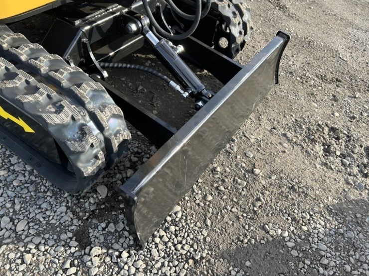 2025-cfg-h15r-mini-hydraulic-excavator-image-11