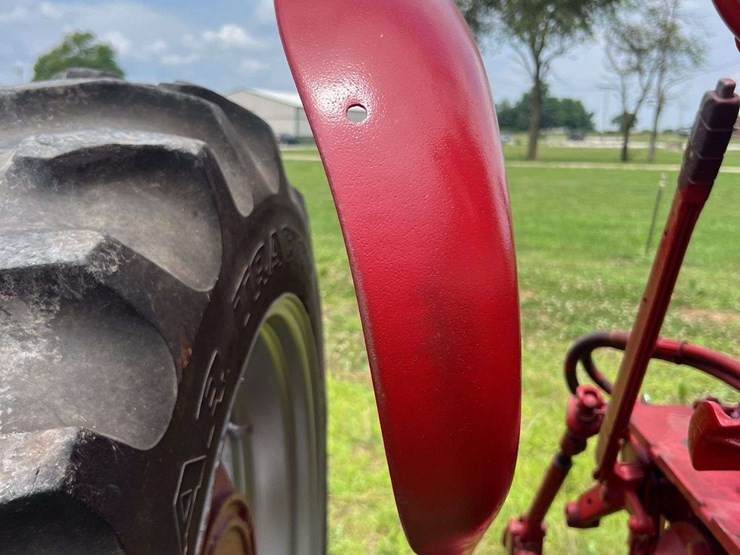farmall-560-image-36