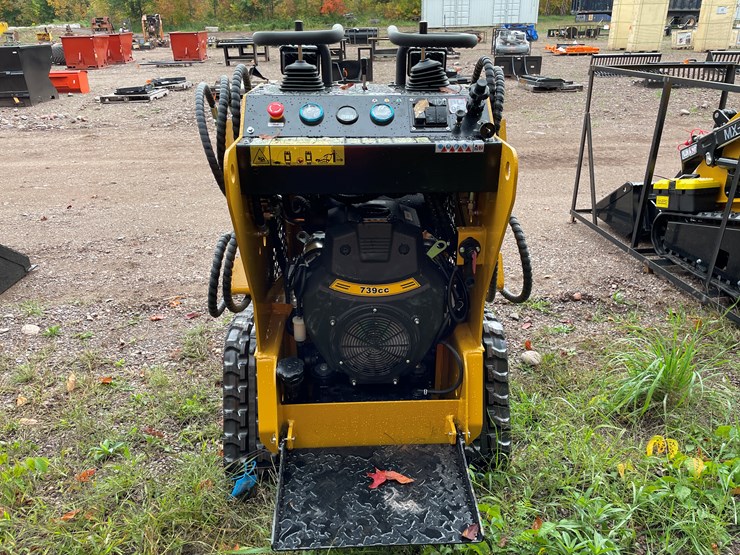 #8170-•-agt-compact-track-loader-image-5