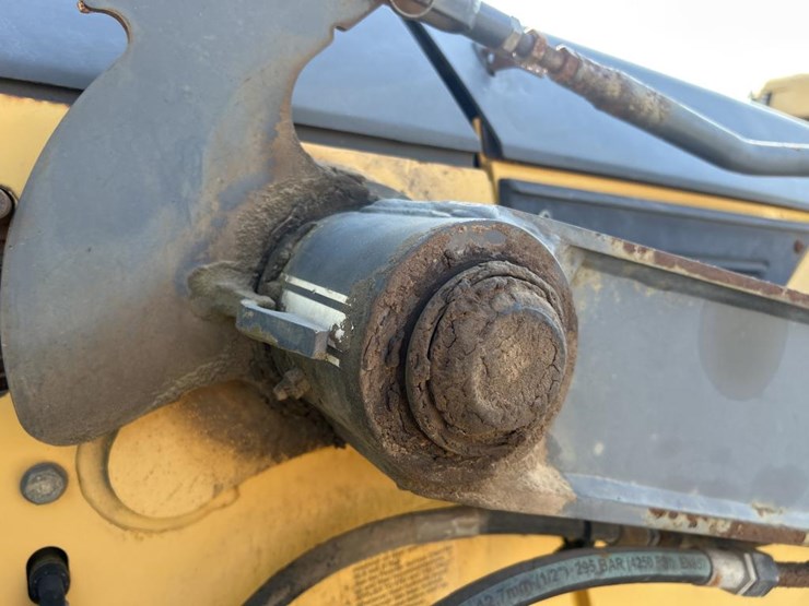 2008-deere-310sj-image-24