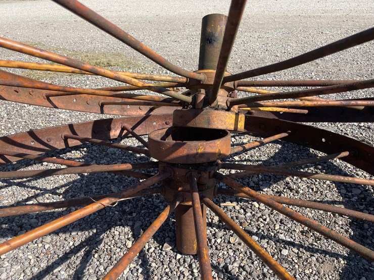 #6637-•-(2)-spoked-iron-wheels-image-10