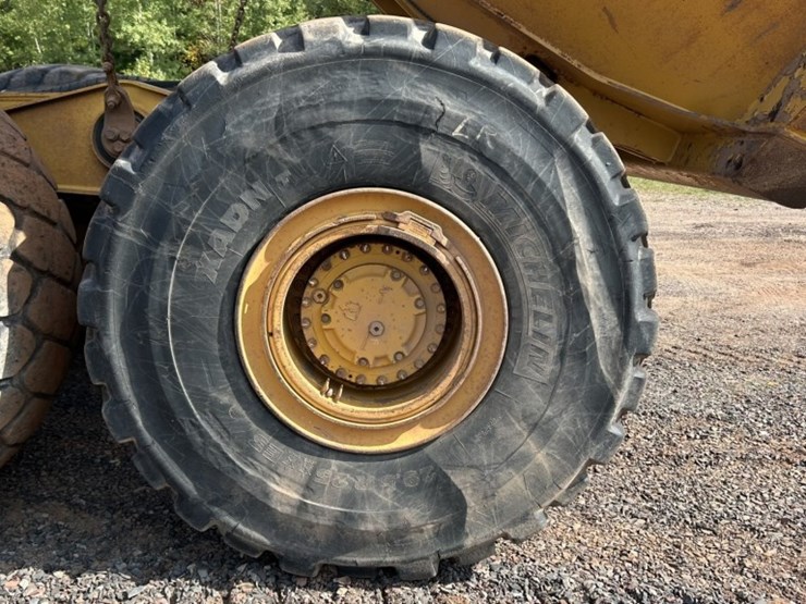 caterpillar-745-image-107