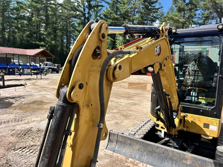 #1034-•-2023-caterpillar-302.7-cr-mini-excavator-image-11