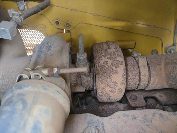 2014-komatsu-d51pxi-image-38