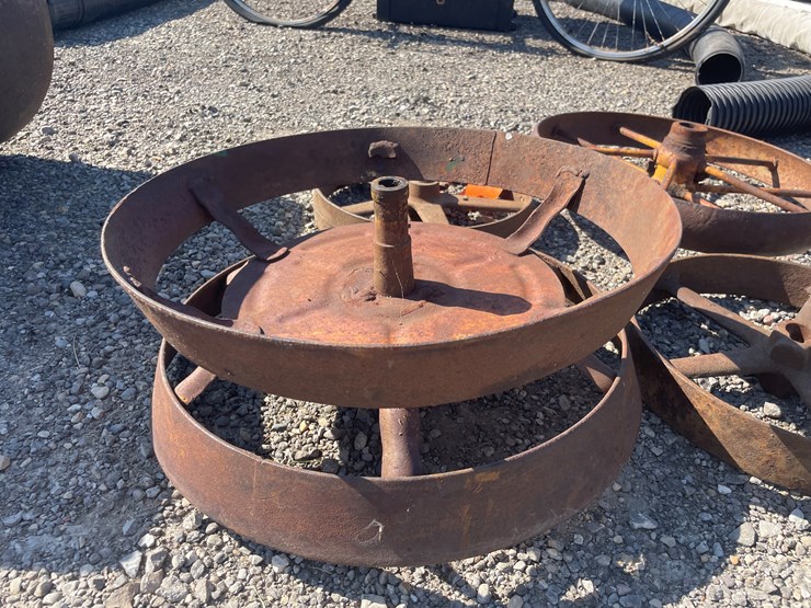 #6639-•-(4)-iron-wheels-image-4