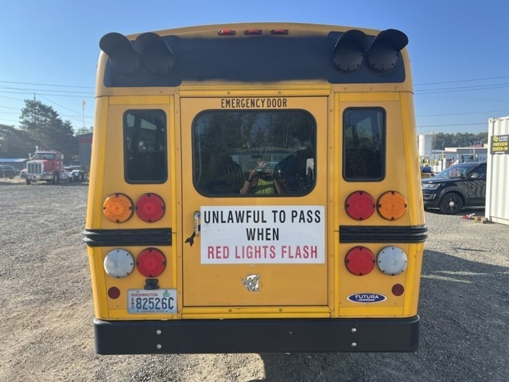 2007-chevrolet-express-school-bus-image-5