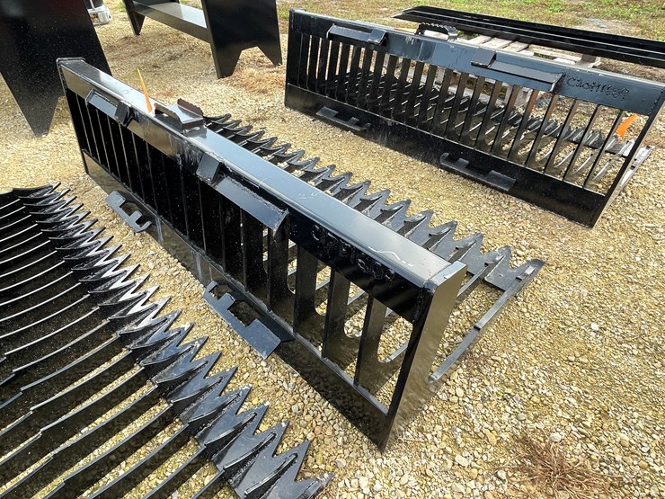 #3012-•-skid-steer-6'-6"-rock-bucket-image-3