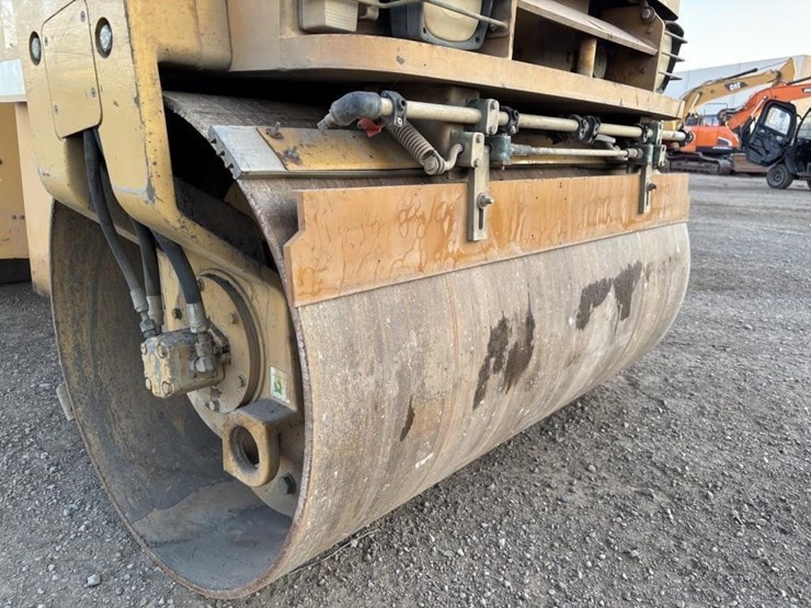 caterpillar-cb34-image-11