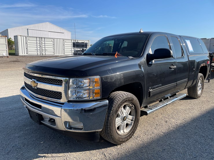 #1012-•-2012-chevy-silverado-1500-extended-cab-pickup-truck-image-1