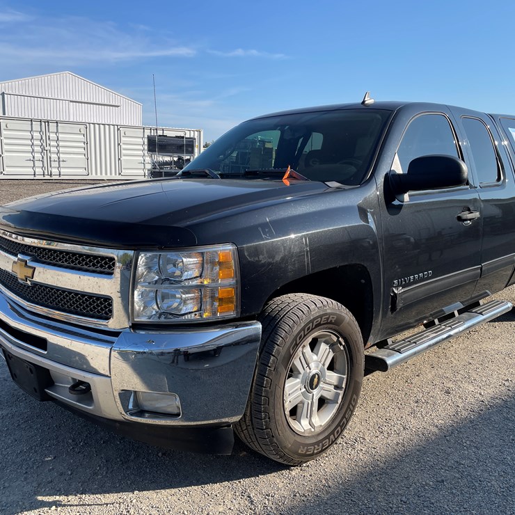 #1012 • 2012 Chevy Silverado 1500 Extended Cab Pickup Truck