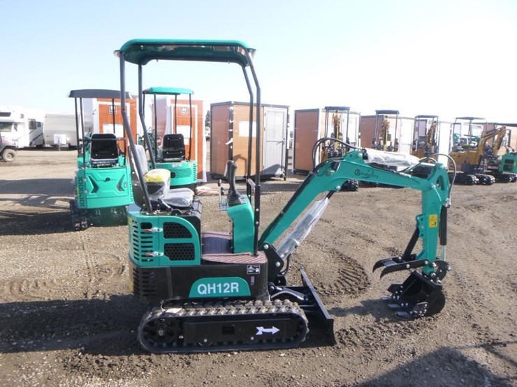 2025-agt-qh12r-hydraulic-excavator-image-7