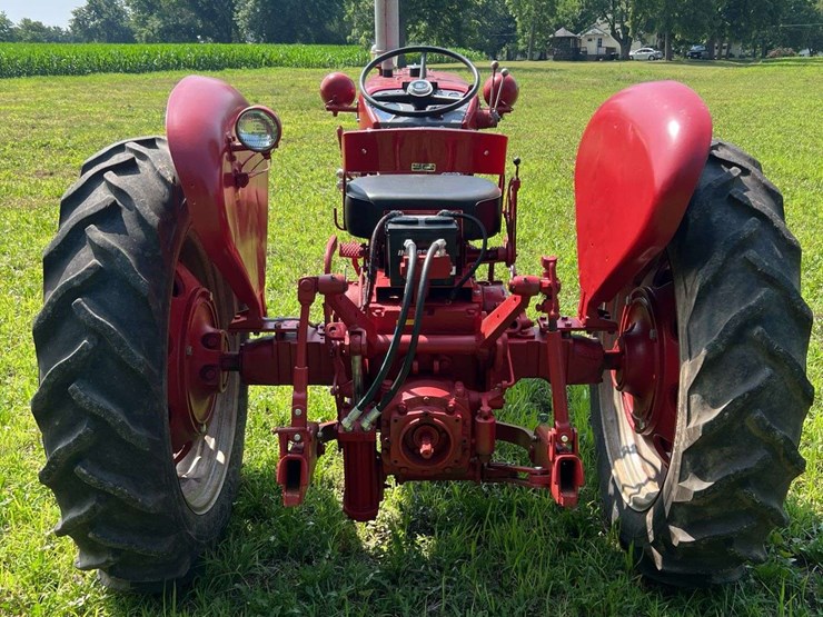 farmall-340-image-4
