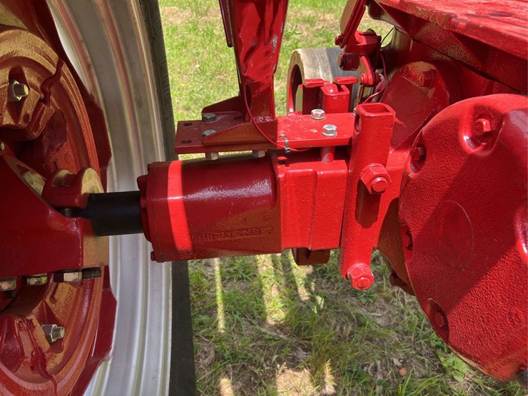 farmall-560-lp-image-38