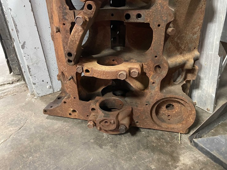 #5544-•-chevy-350-engine-block-(cw)-image-5