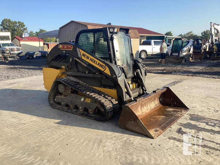 2023-new-holland-c332-image-8