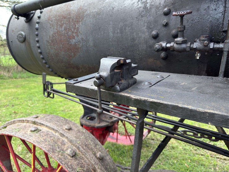 20hp-advance-rumely-universal-image-17