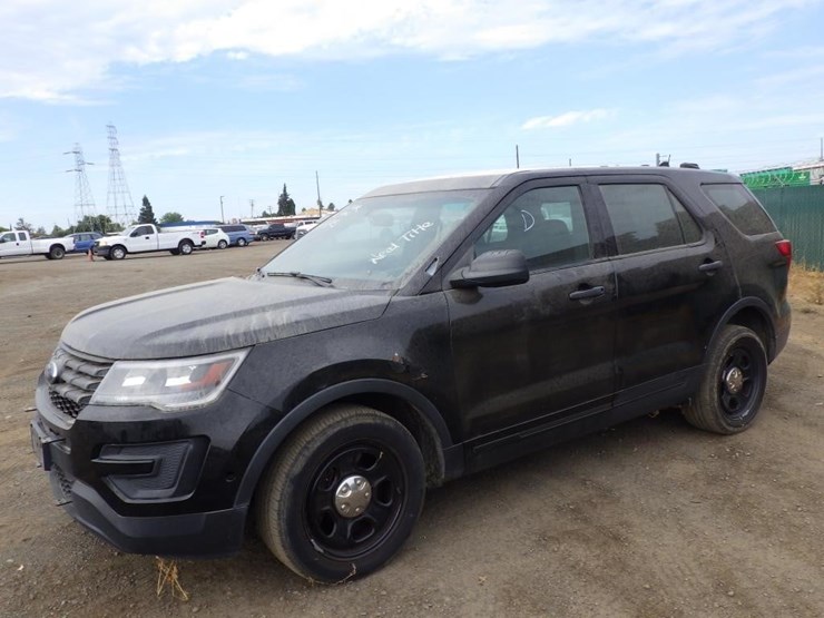 2017-ford-explorer-image-1