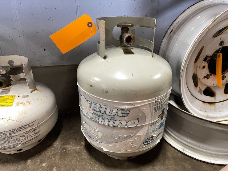 #5525-•-grill-propane-tank-(cw)-image-1