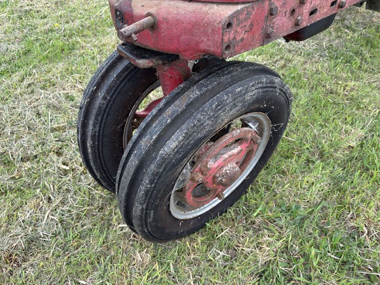 farmall-h-image-13