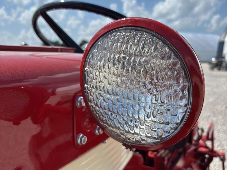 farmall-340-image-60