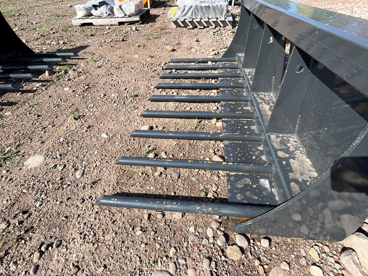 #8245-•-wolverine-skid-steer-x-treme-manure-forks-image-7