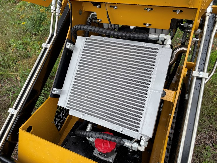 #8170-•-agt-compact-track-loader-image-10