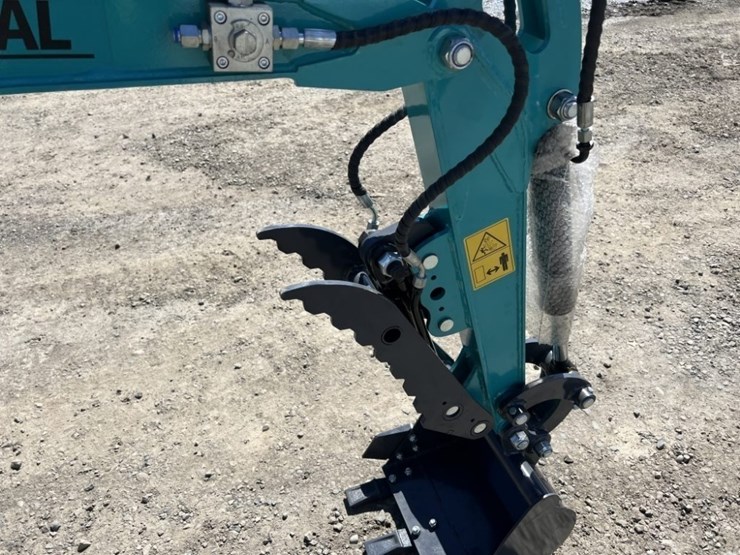 2025-cfg-qk16r-mini-hydraulic-excavator-image-13