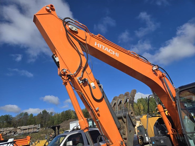 hitachi-zx130-image-18