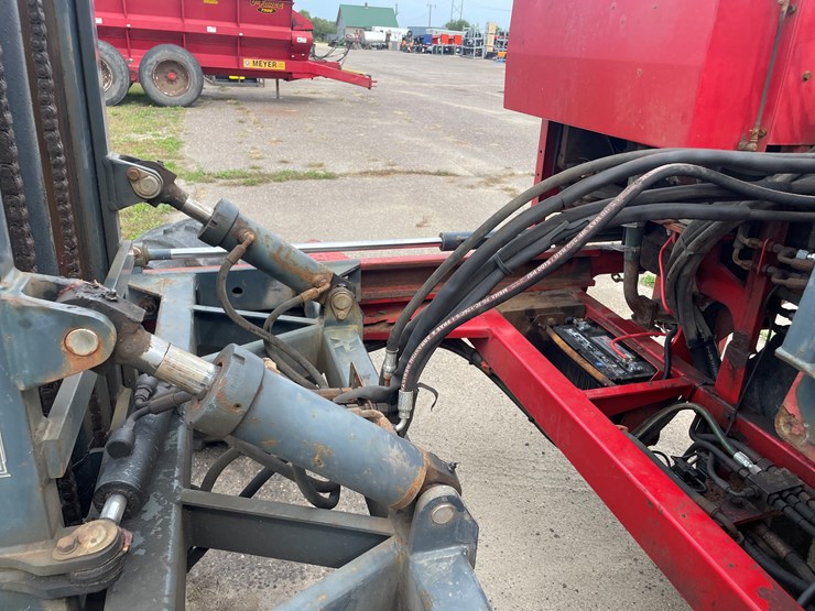 #1020-•-2002-moffett-piggy-back-forklift-image-27