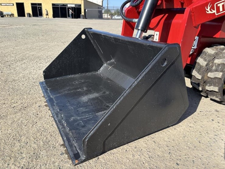 2023-stag-tl322-skid-steer-track-loader-image-9