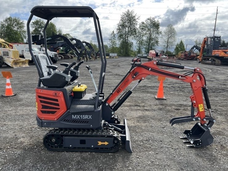 2025-cfg-mx15rx-mini-hydraulic-excavator-image-3