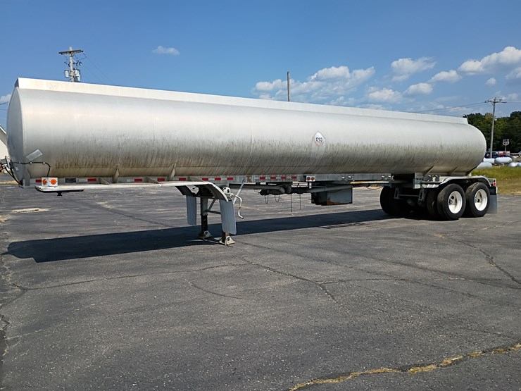 #16995-•-1984-fuel-semi-trailer-image-2