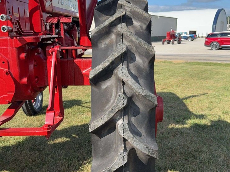 farmall-350-diesel-high-crop-image-32