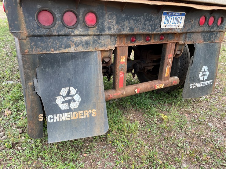 #8104-•-1982-accrt.-40'-3-axle-open-top-gondola-scrap-hauling-trailer-(has-mi-title)-image-26