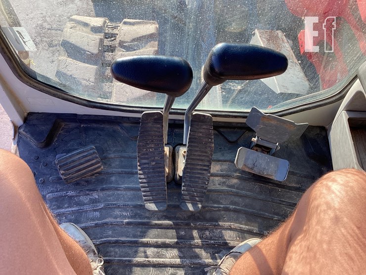 2018-takeuchi-tb290-image-19
