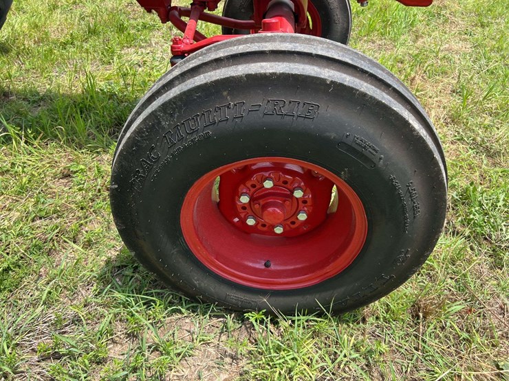 farmall-560-lp-image-18