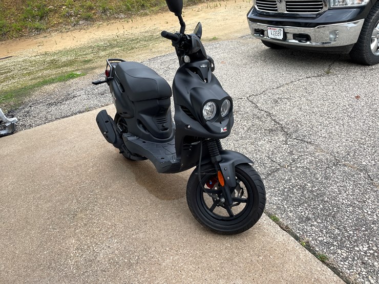 #1036-•-rough-house-50-sport-scooter-image-2