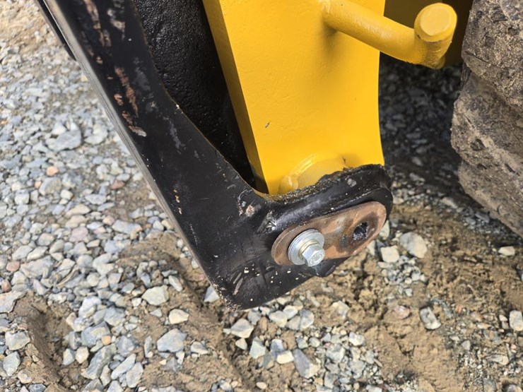 caterpillar-242d3-image-19