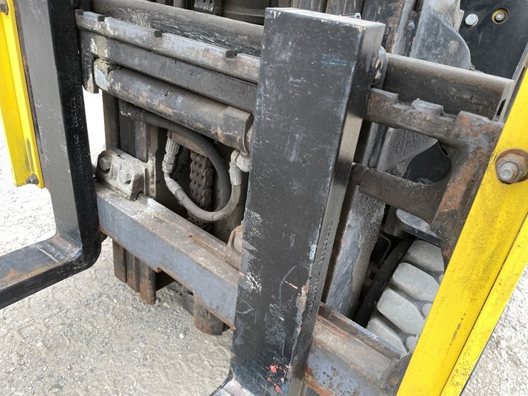 #1036-•-hyster-40-3,750lb-lp-forklift-image-11