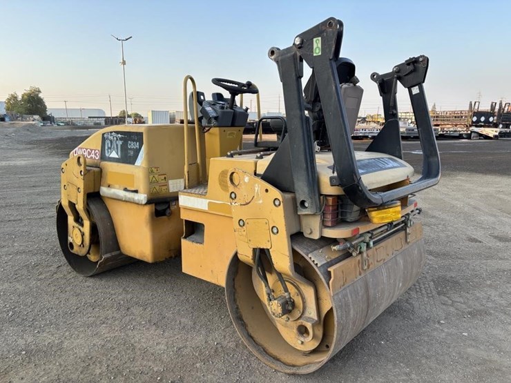caterpillar-cb34-image-4