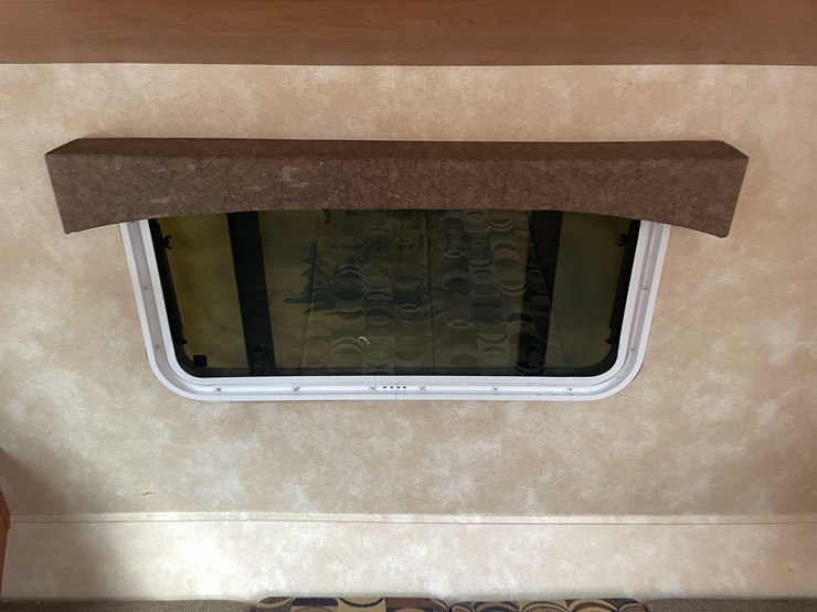 #1976-•-2012-coachman-camper-(no-title)-image-48