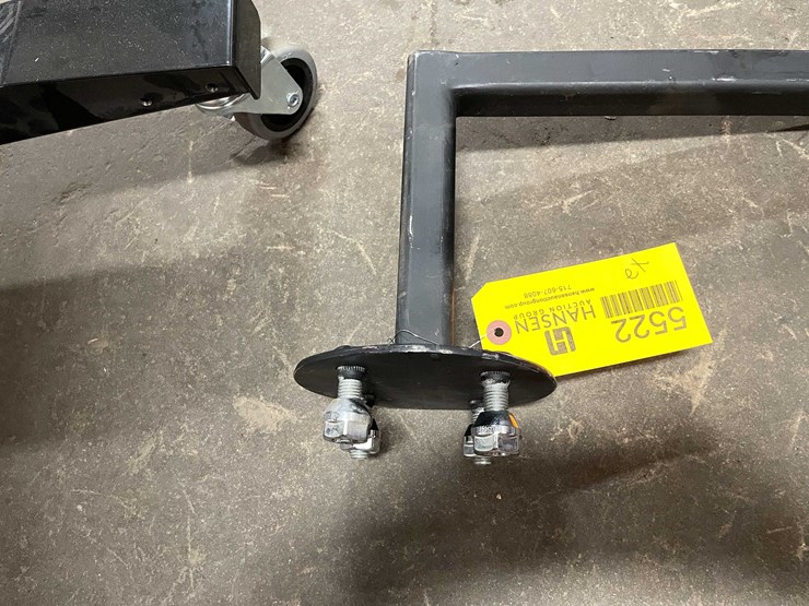 #5522-•-1-1/4"-receiver-hitch-carriers-(cw)-image-10