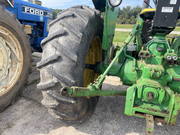 john-deere-2840-image-8