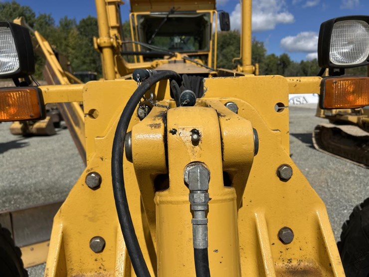 2001-deere-772ch-image-13