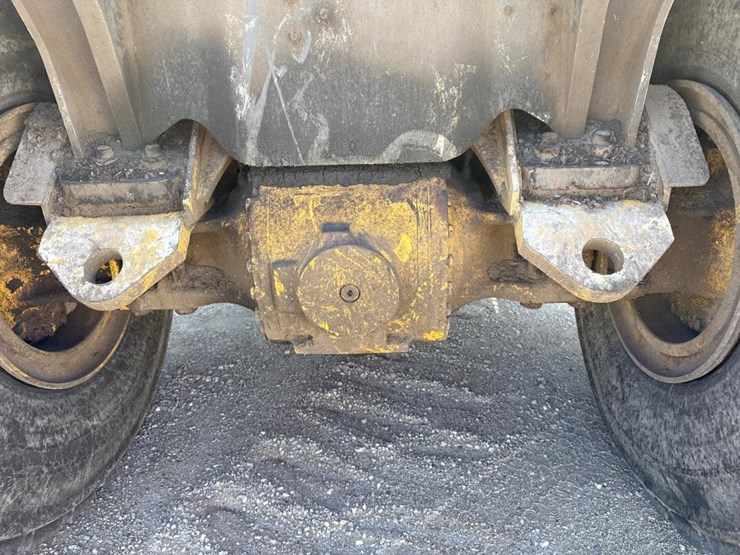 2018-deere-844k-image-66