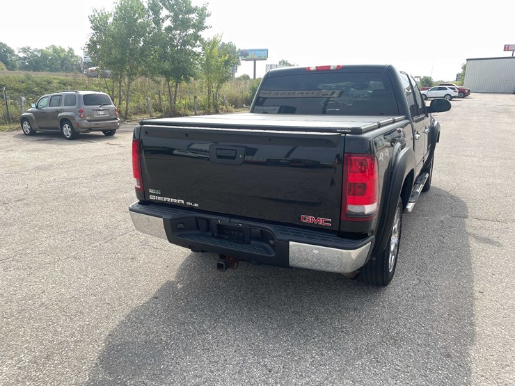 #1966-•-2011-gmc-sierra-(has-wi-title)-(of)-image-6