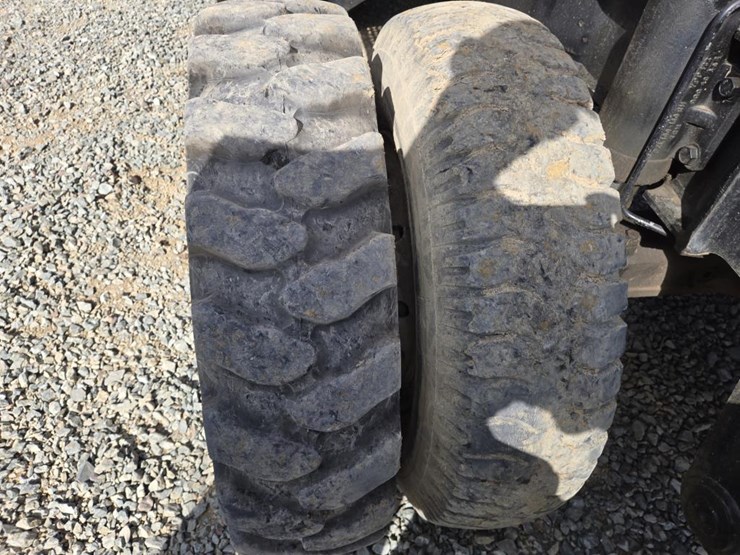 2006-caterpillar-m318-image-76