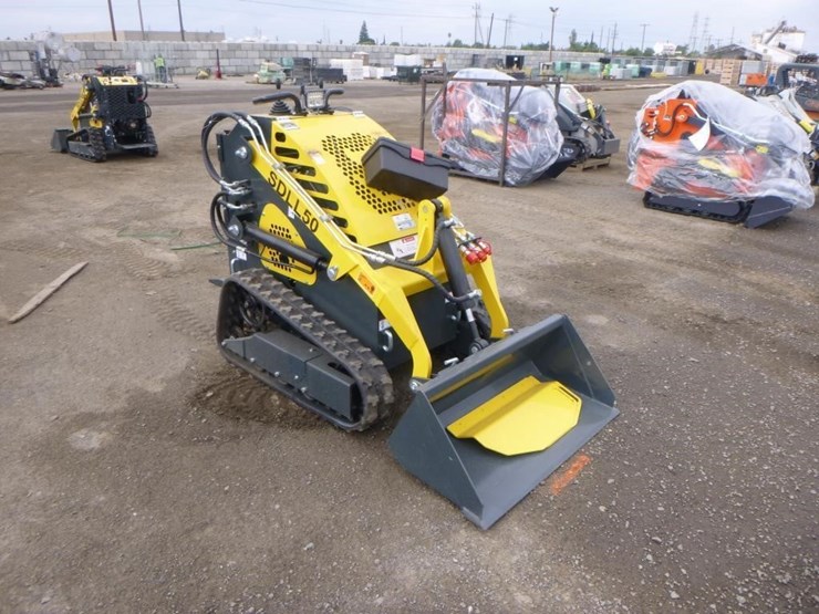 2025-sdlanch-sdll50-skid-steer-track-loader-image-2