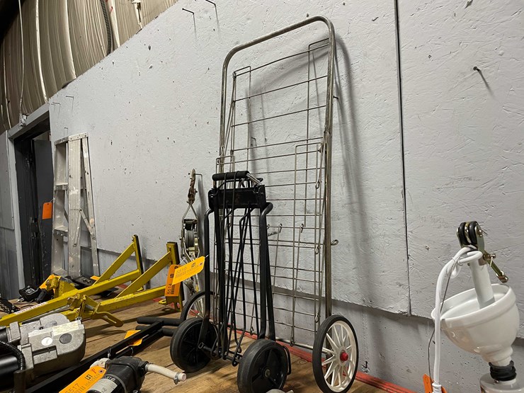 #5519-•-(2)-folding-utility-carts-(cw)-image-5